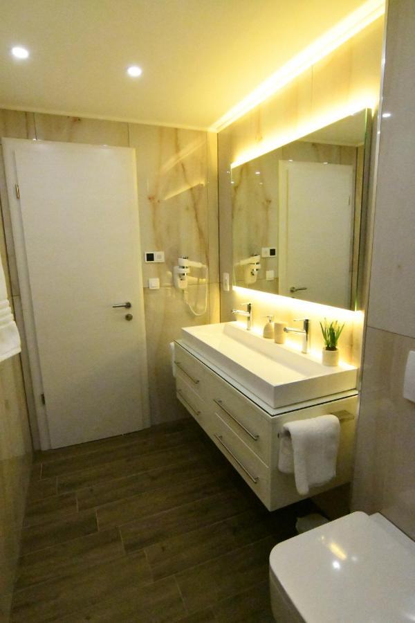 Holiday Luxury Resort Sundance Trogir Eksteriør billede